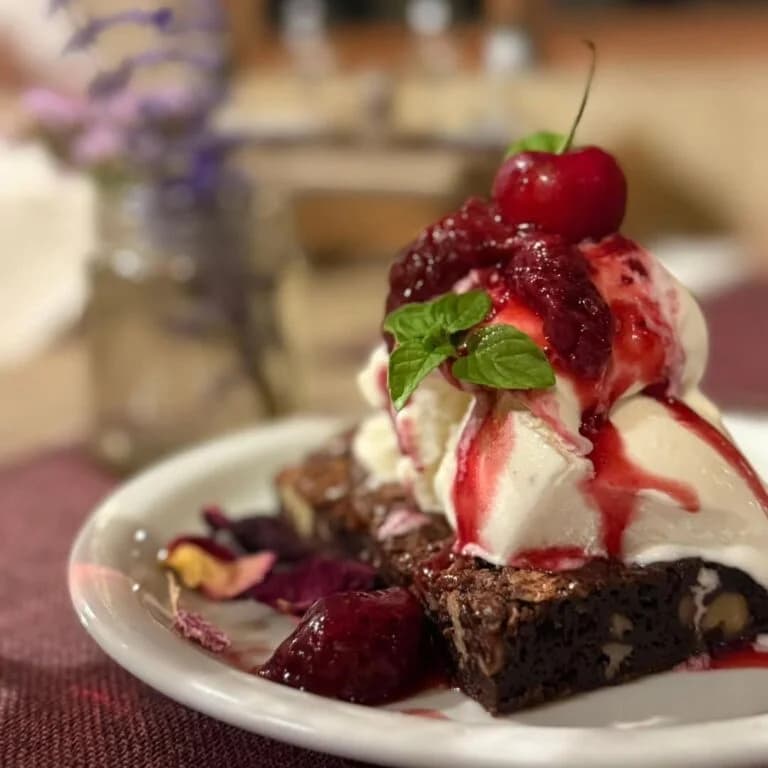 Hausgemachtes Dessert aus dem Restaurant Villa del Cielo